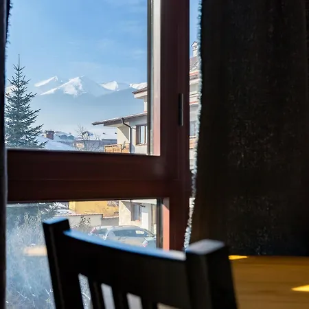 Refurbished Studios, Mountain View Balconies, Minutes From Gondola * Bansko