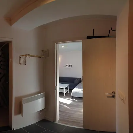 Refurbished Studios, Mountain View Balconies, Minutes From Gondola Bansko