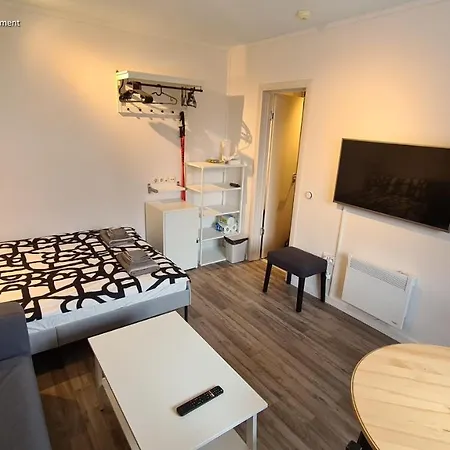 Апартаменты Refurbished Studios, Mountain View Balconies, Minutes From Gondola *